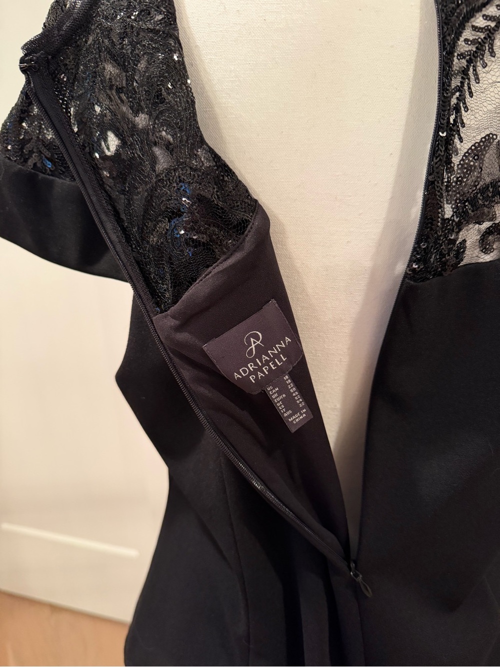 Adrianna Papell Black Embroidered Lace Yoke Short Sleeve Top - Picture 5 of 5